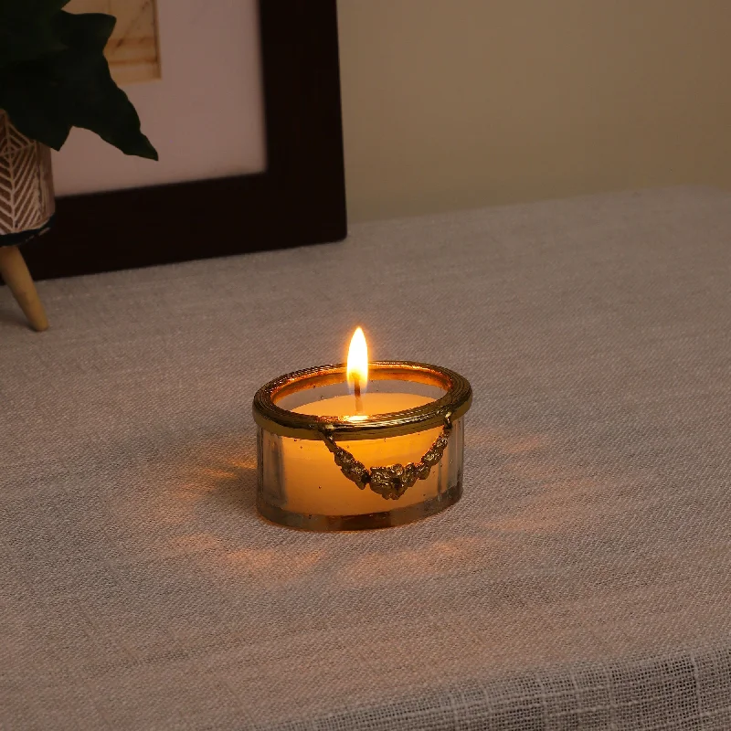 snowy whisper white scented candle jar with Golden Ring