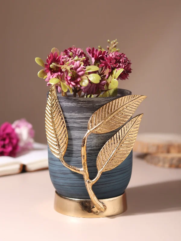 VersaLeaf Glass Vase and Candle Holder in wavy grey & Gold