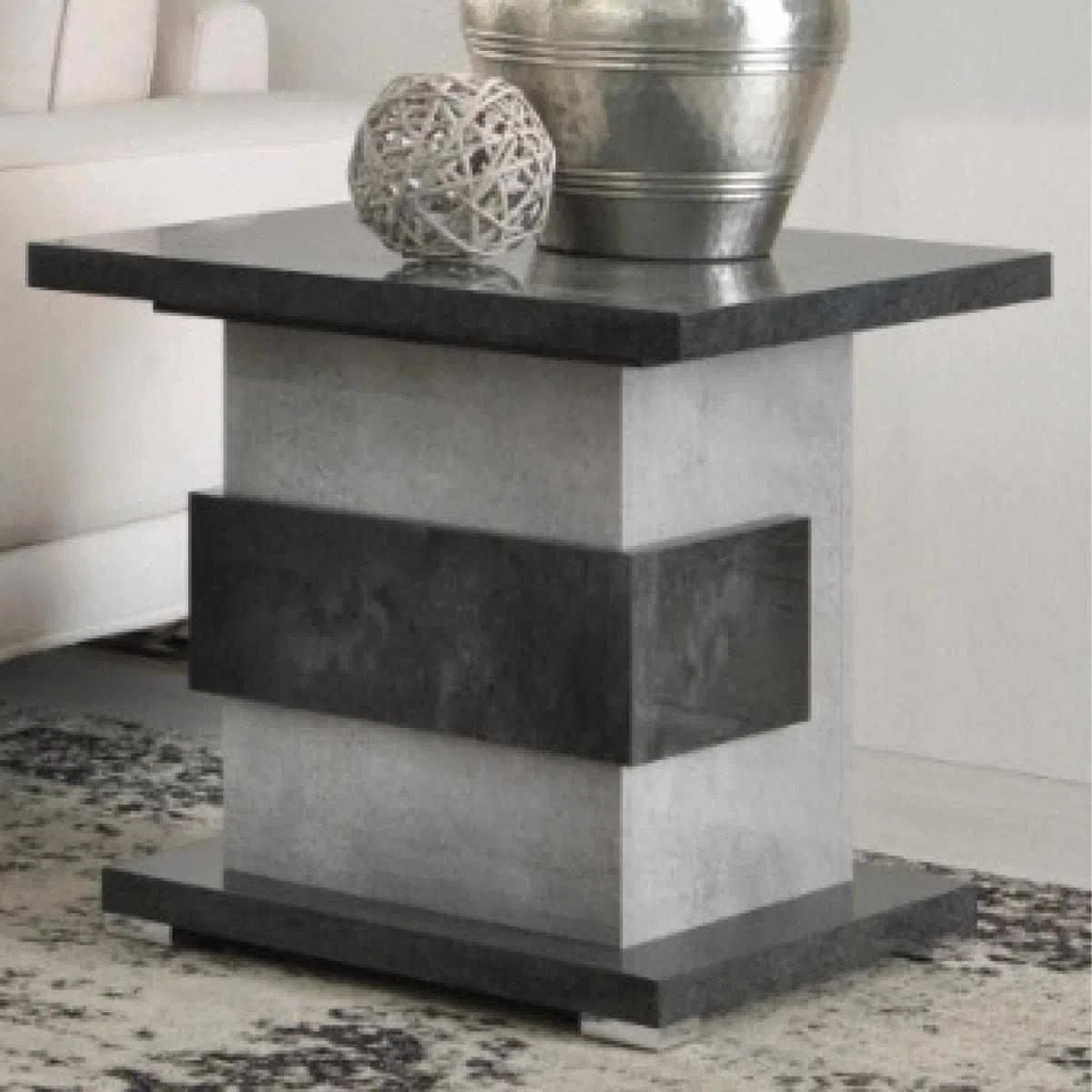 Elegante - Side Table